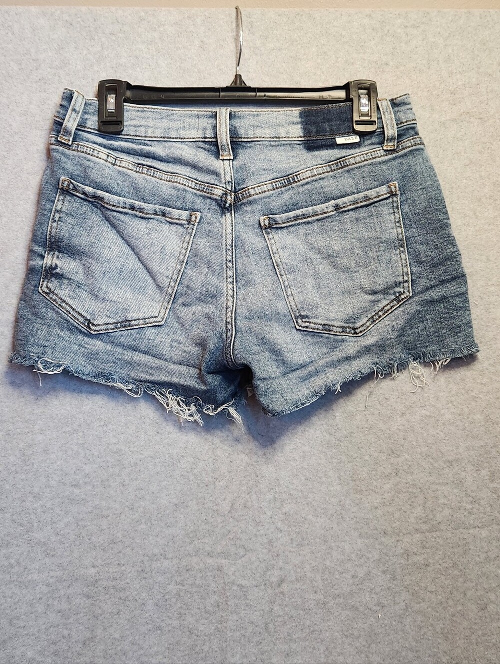Daze Frayed Hem Denim Shorts Size 28 - Picture 10 of 13